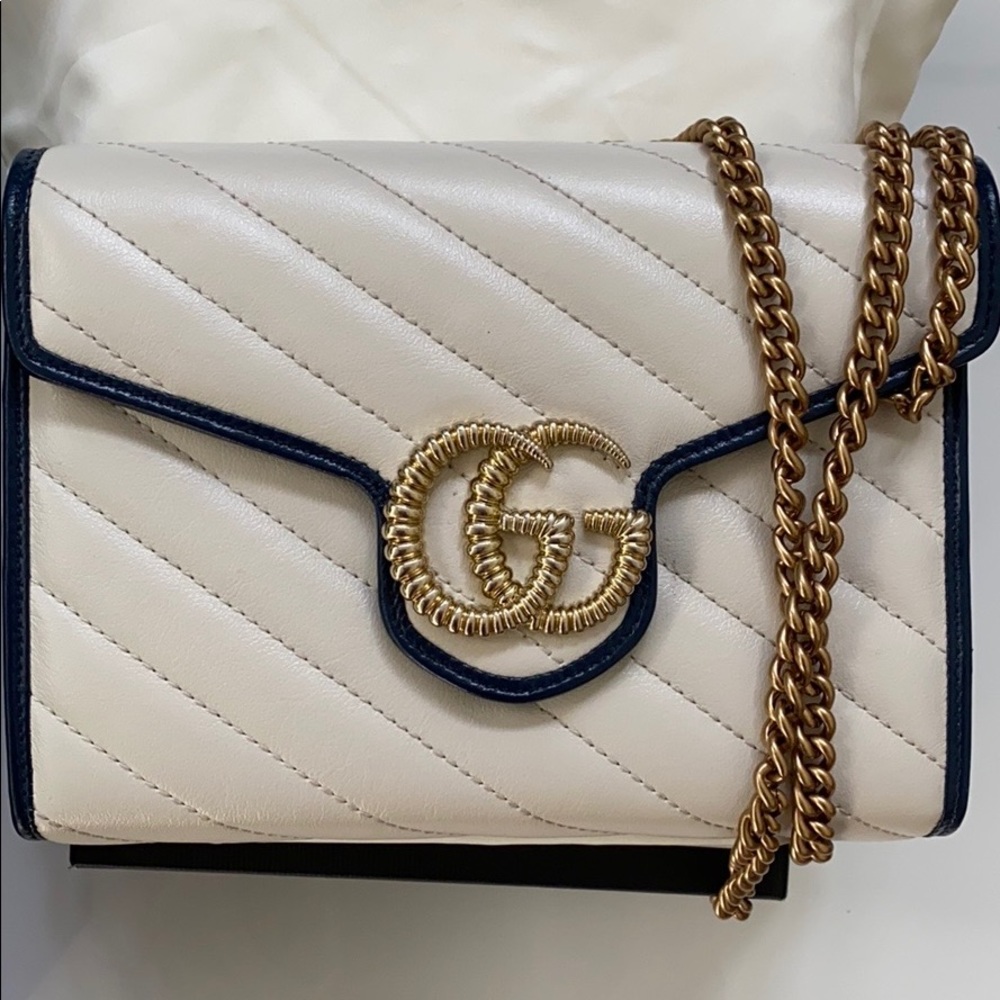 📍Authentic Gucci  GG Marmont crossbody Handbag